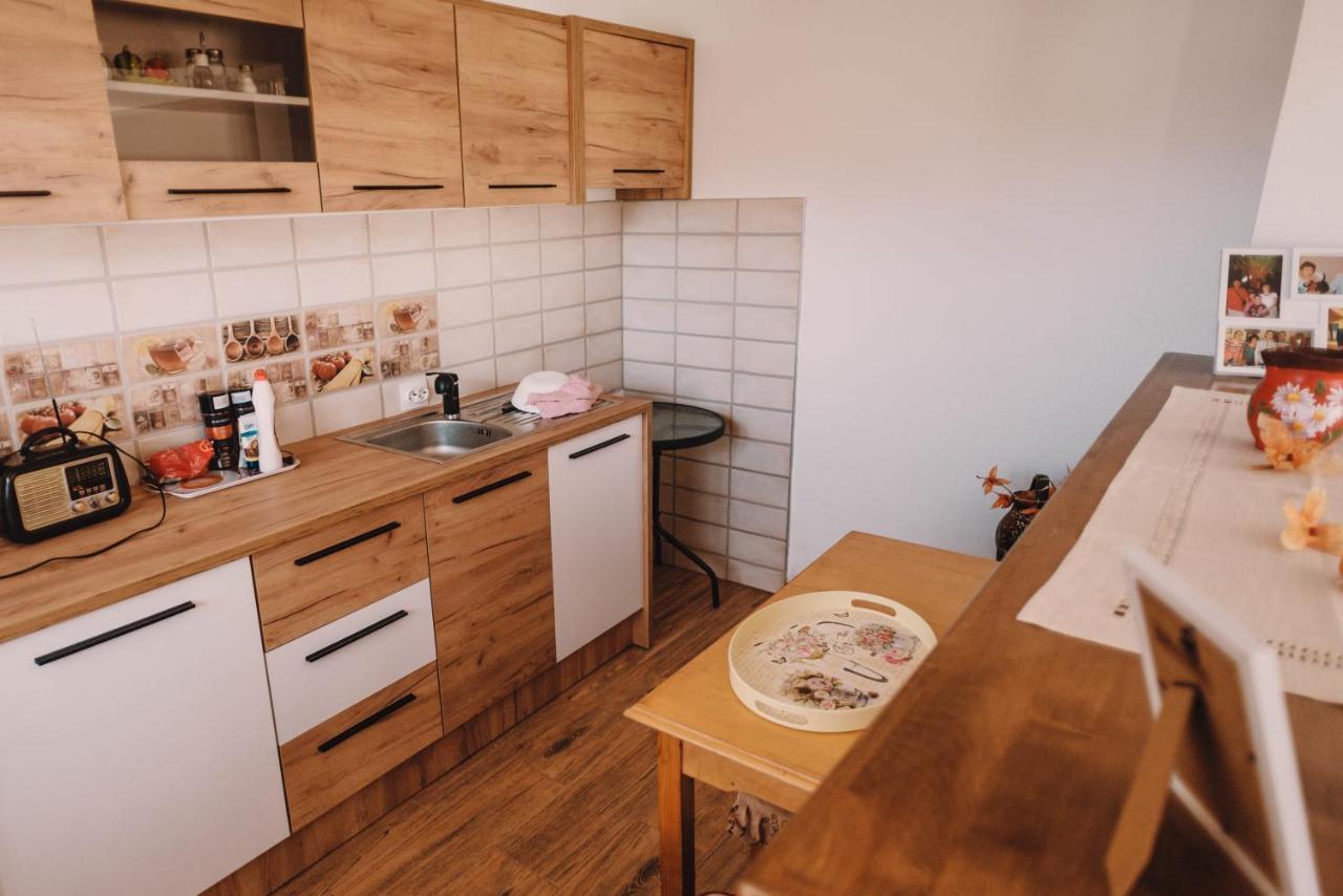 Casa Bunicilor Hotel Nucsoara  Екстериор снимка