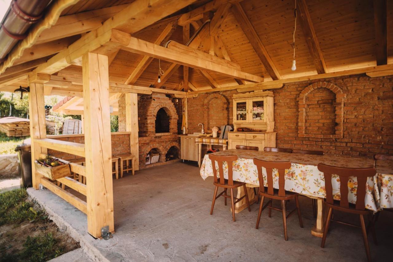Casa Bunicilor Hotel Nucsoara  Екстериор снимка