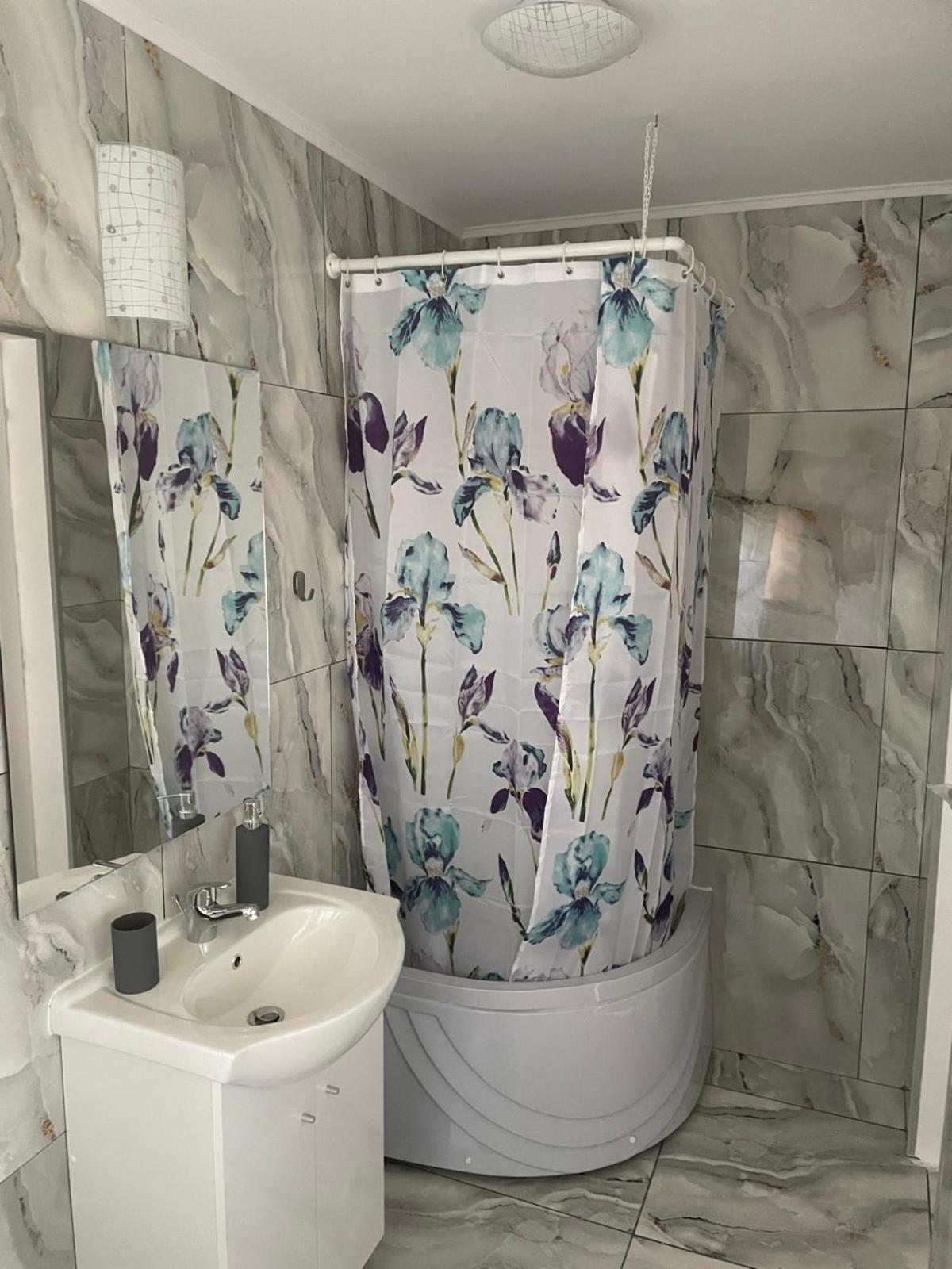 Casa Bunicilor Hotel Nucsoara  Екстериор снимка